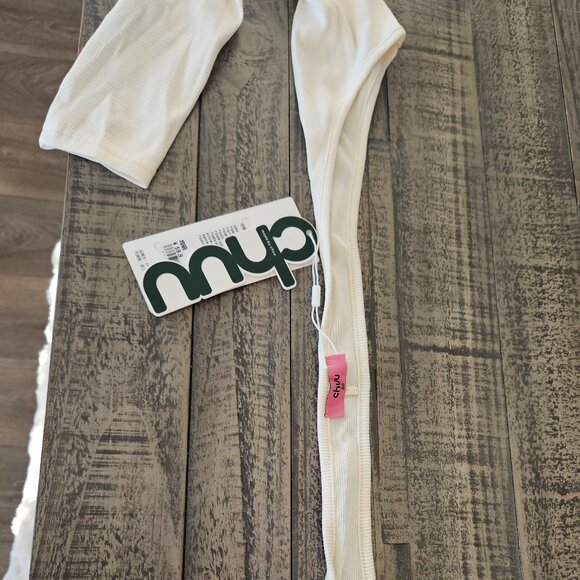 Sleeve Shrug - Picture 3 of 4